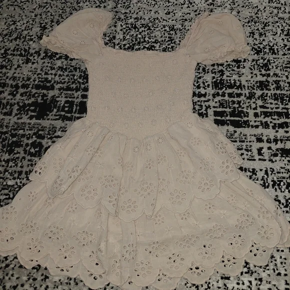 Bershka Size S Cream Tiered Ruffle Dress Eyelet Smocked Puff Sleeve - Picture 4 of 15